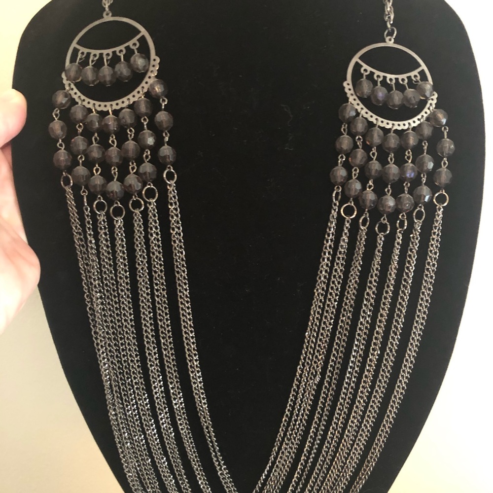 Dramatic necklace! - Picture 3 of 4